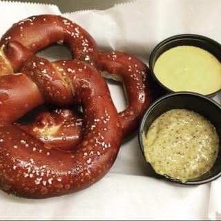 1 Gemelli Pretzel